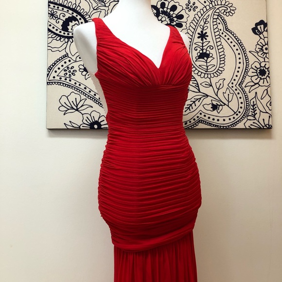 🆕NWT Bold Red Glamorous Floor Length Prom Dress - Picture 3 of 8